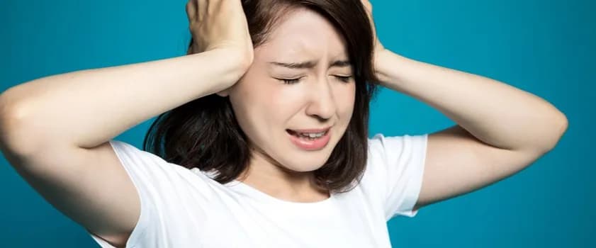 Fizyczne objawy nerwicy: jak je rozpoznać i nie mylić z chorobami